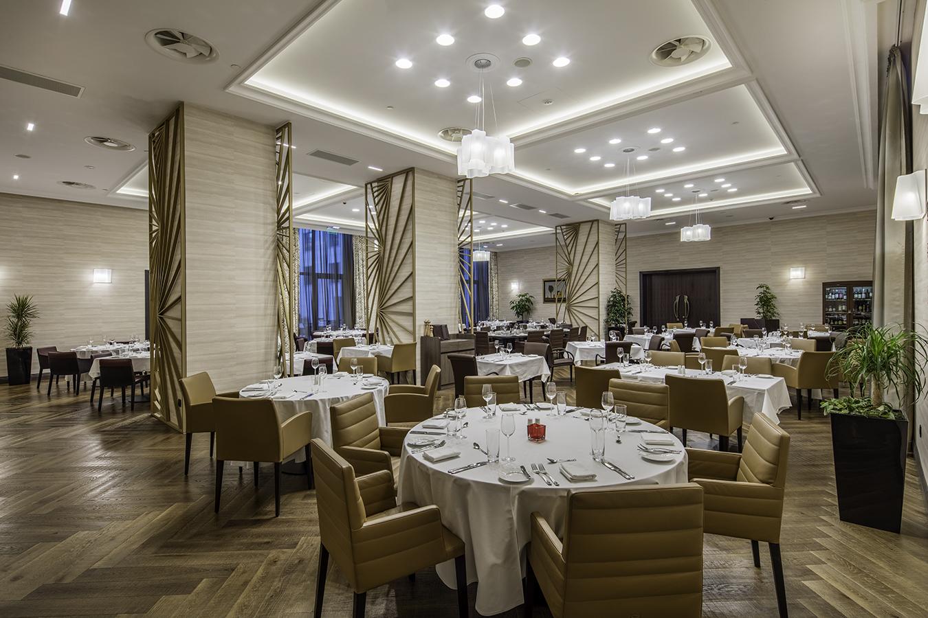 Hilton Podgorica Crna Gora Hotel Exterior photo Restaurant