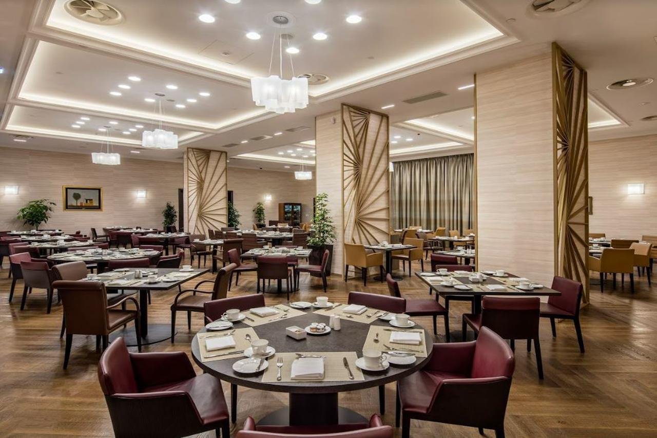 Hilton Podgorica Crna Gora Hotel Exterior photo The restaurant